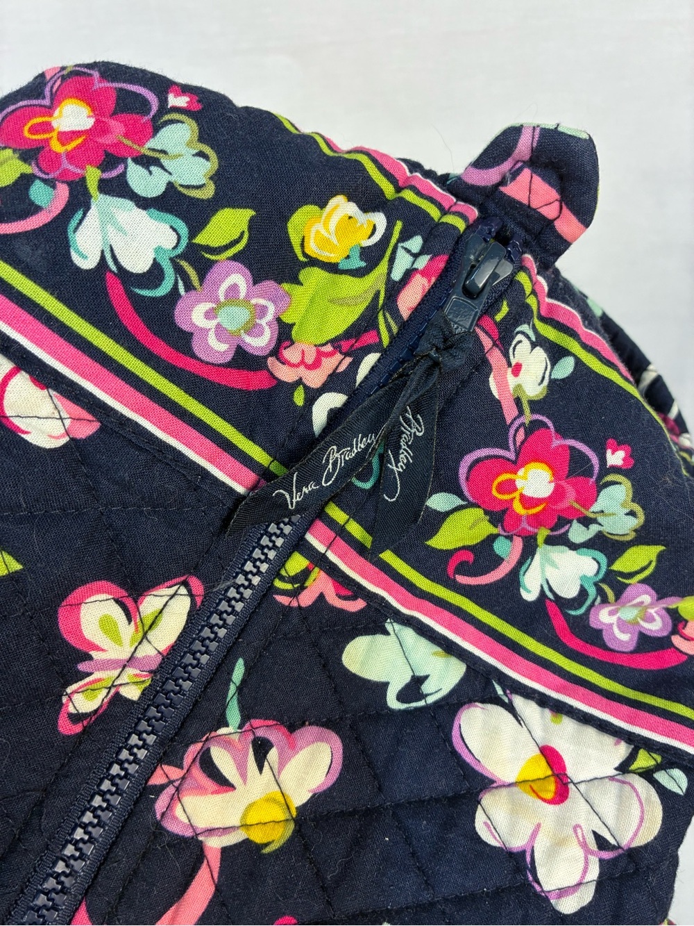 Vera Bradley Large Weekender in Ribbons Print Retired - Picture 5 of 10
